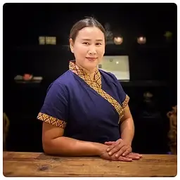 Masseuse Su aan het onthaal
