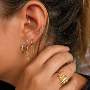 Image 12: Earrings