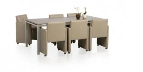 Tafels en stoelen