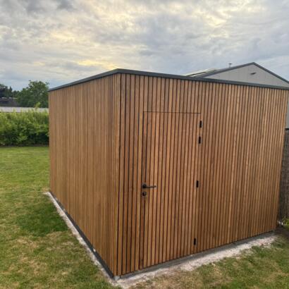 Modern houten gebouw fraké 3