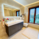 Klassieke badkamer naar warme spa-look — na renovatie