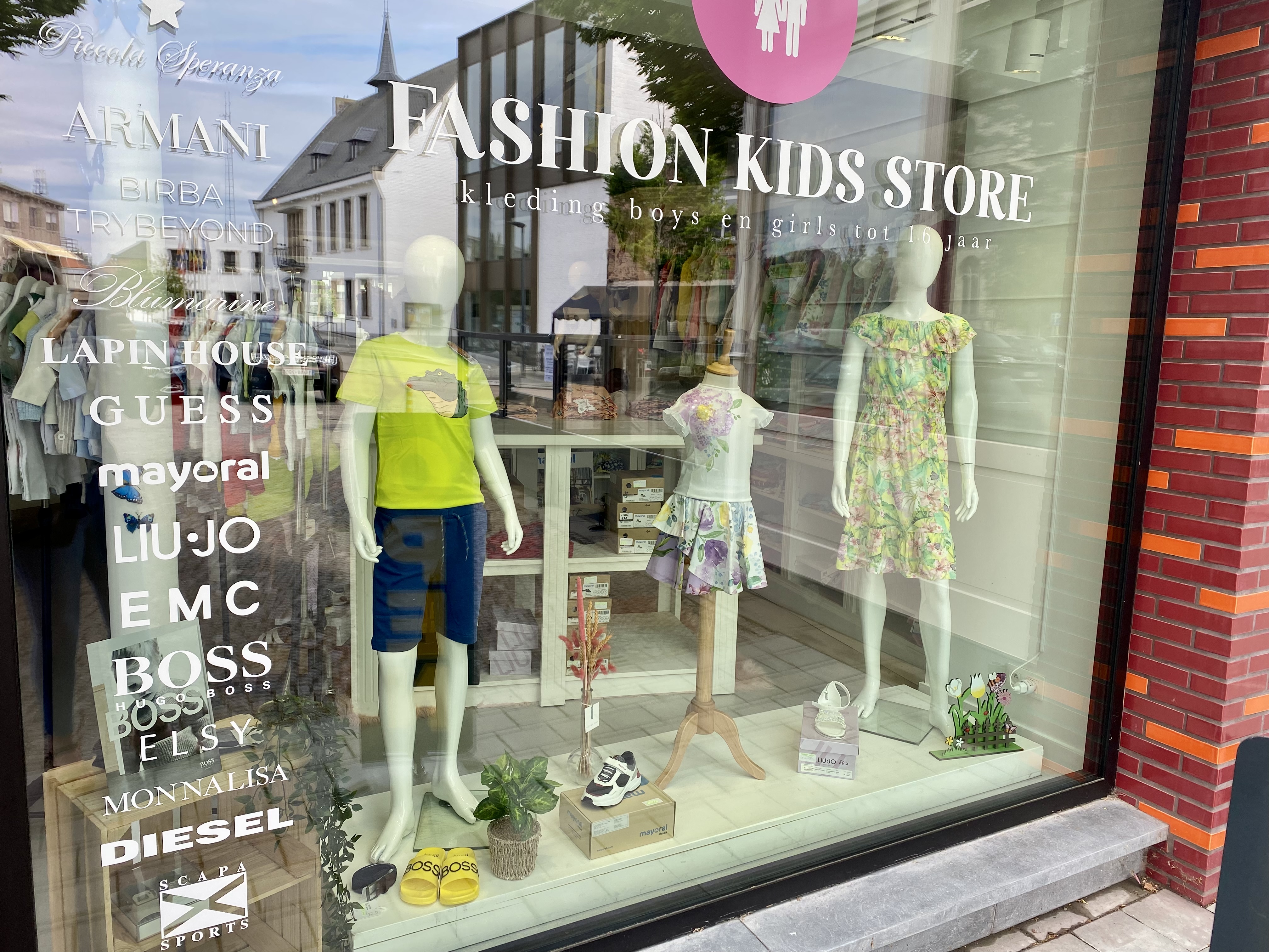 Fashion kids store
