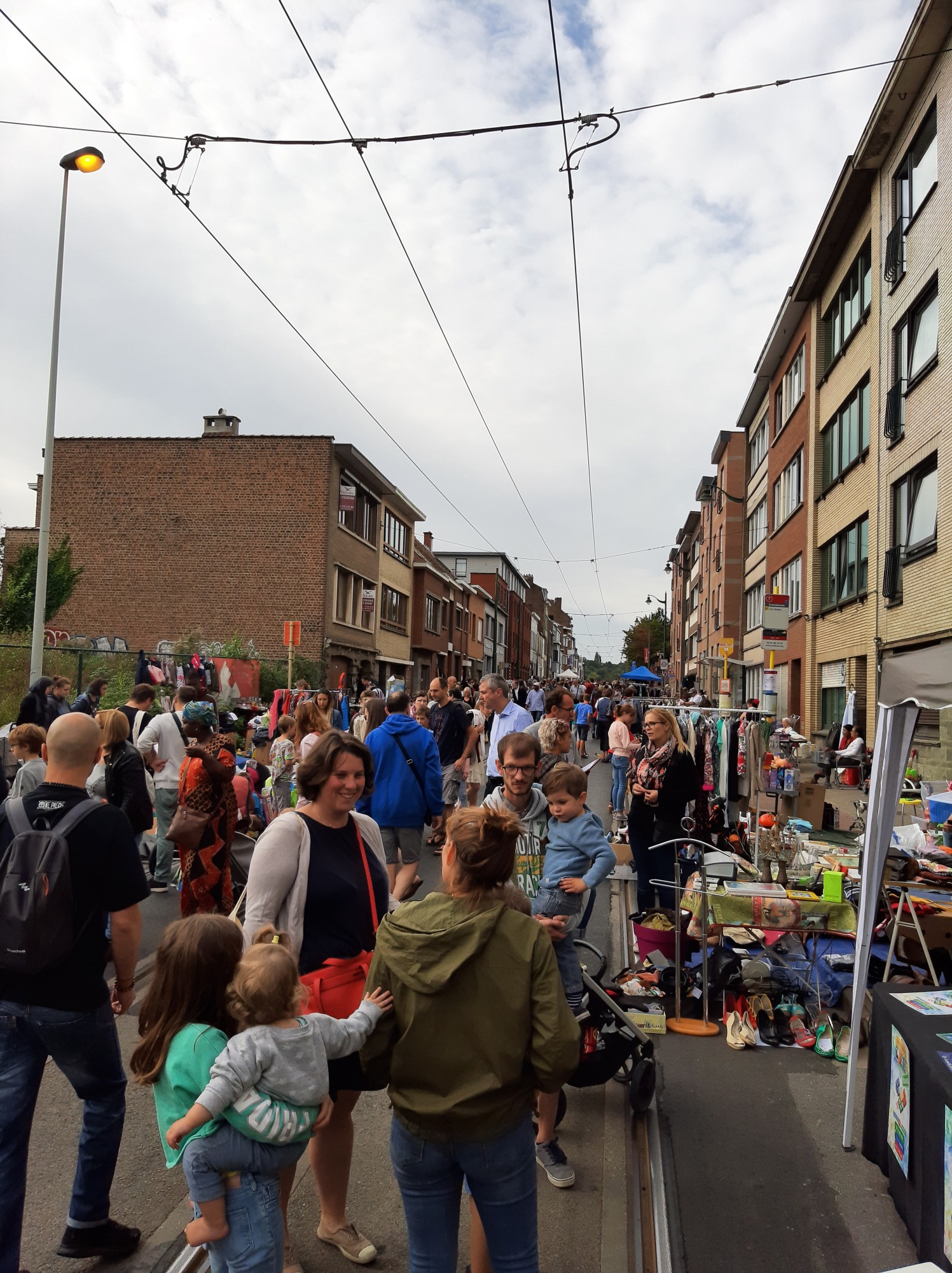 Brocante du Bourdon Uccle | Chinez, vendez et découvrez la brocante à Bruxelles / Rommelmarkt in Ukkel